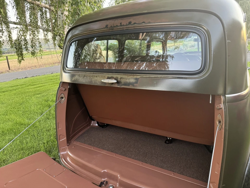 1950 Chevrolet Suburban 3rd Gen - Image 9 of 31