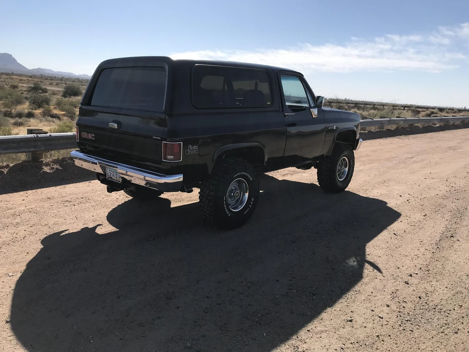 1987 GMC Jimmy 2nd Gen - Image 26 of 31