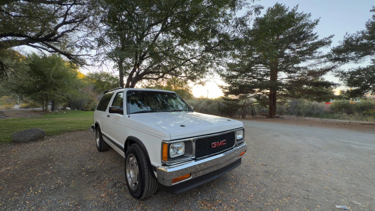 1993 GMC S-15 Jimmy 2nd Gen - Image 11 of 31