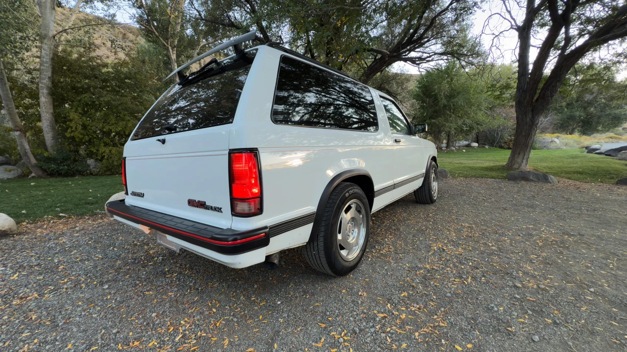 1993 GMC S-15 Jimmy 2nd Gen - Image 9 of 31