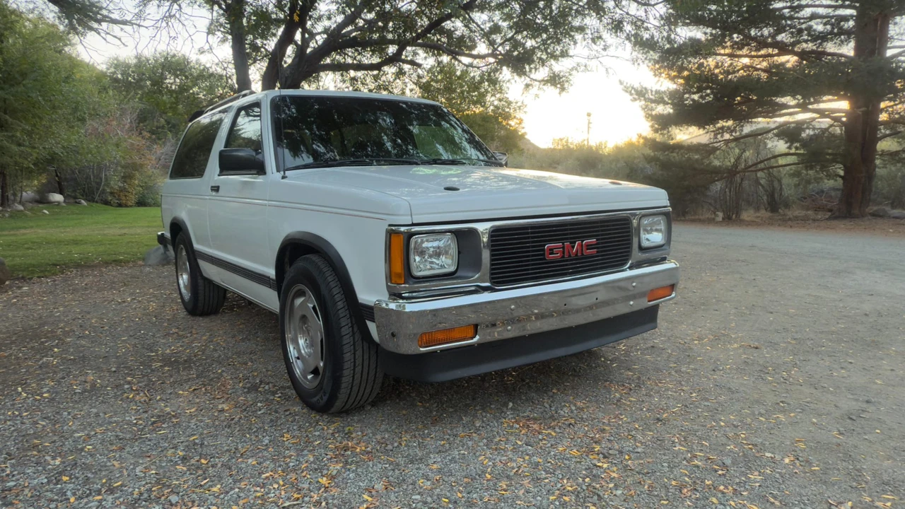 1993 GMC S-15 Jimmy 2nd Gen - Image 10 of 31