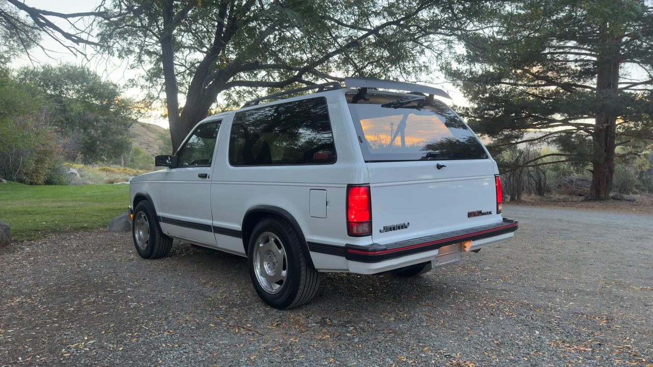 1993 GMC S-15 Jimmy 2nd Gen - Image 7 of 31