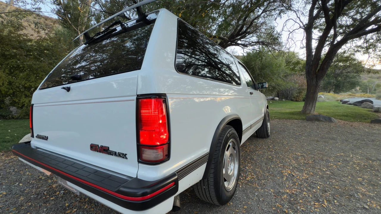 1993 GMC S-15 Jimmy 2nd Gen - Image 12 of 31