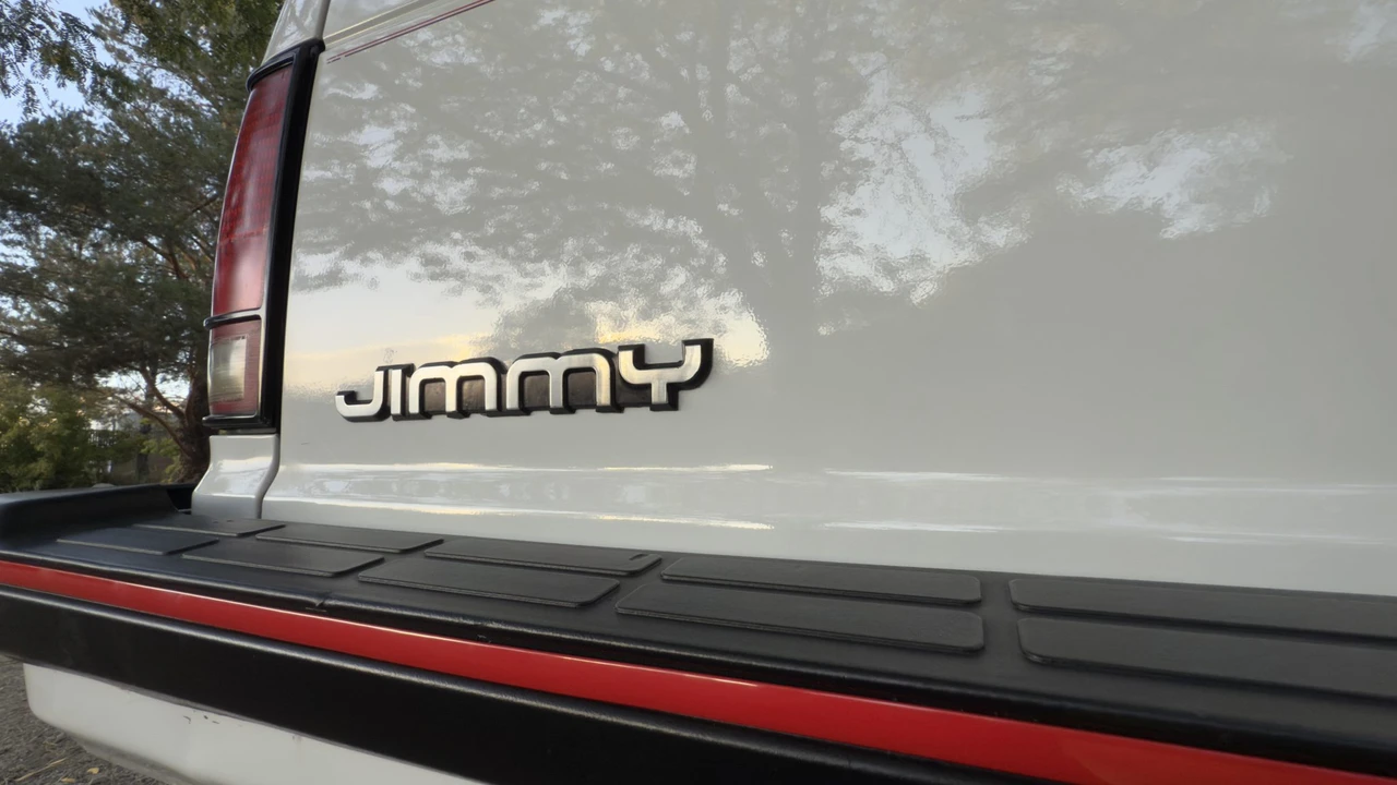 1993 GMC S-15 Jimmy 2nd Gen - Image 18 of 31