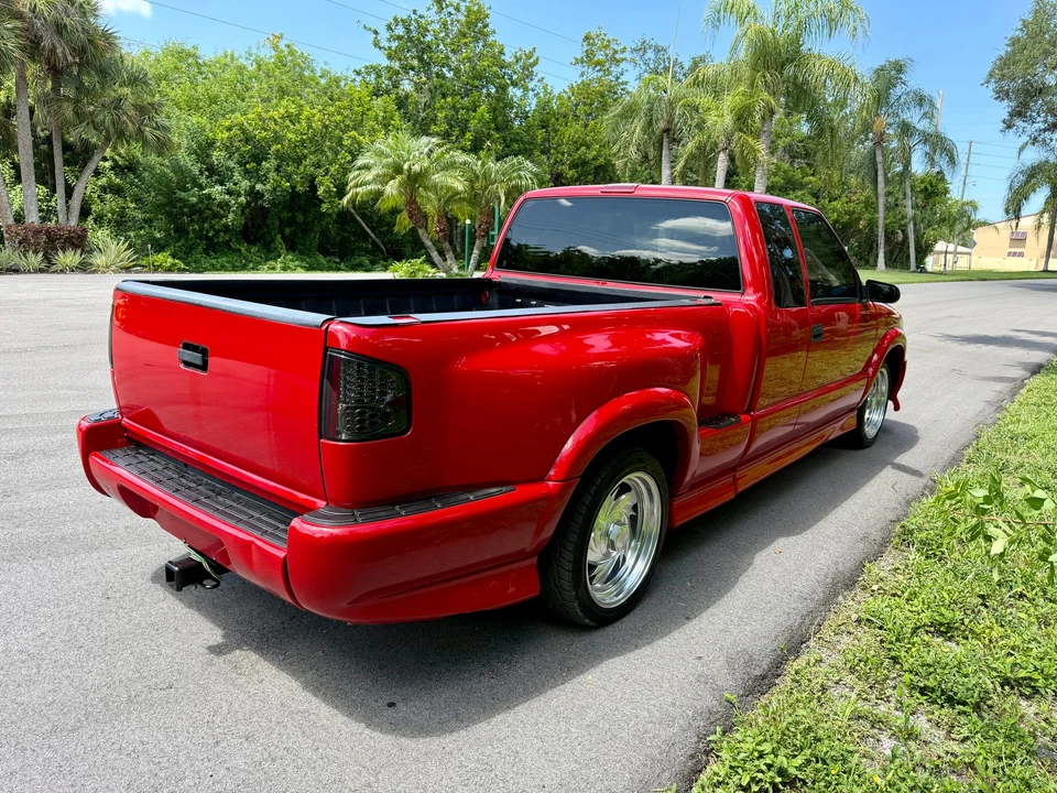 1999 Chevrolet S-10 - Image 12 of 31