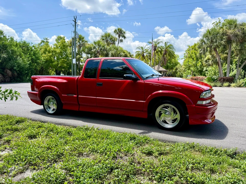 1999 Chevrolet S-10 - Image 13 of 31