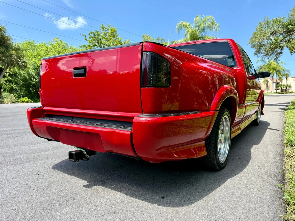 1999 Chevrolet S-10 - Image 11 of 31