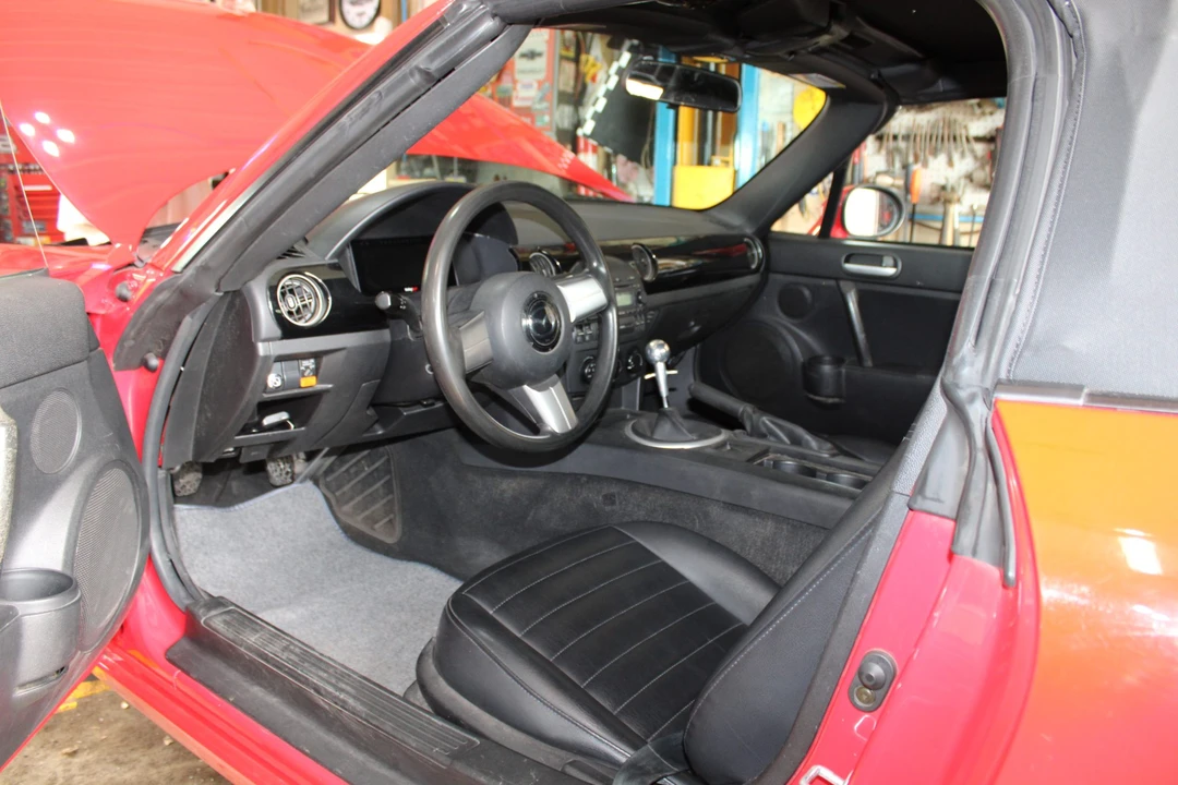 2006 Mazda NC MX-5 Miata - Image 22 of 31