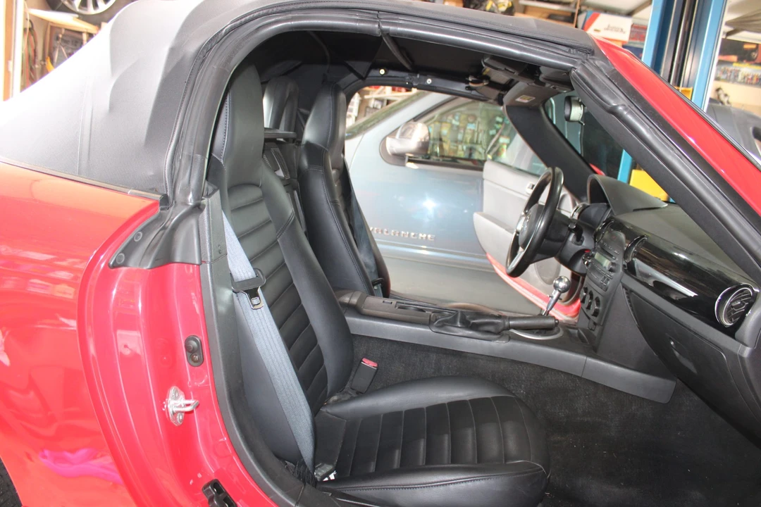 2006 Mazda NC MX-5 Miata - Image 23 of 31