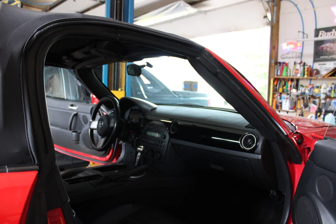 2006 Mazda NC MX-5 Miata - Image 24 of 31