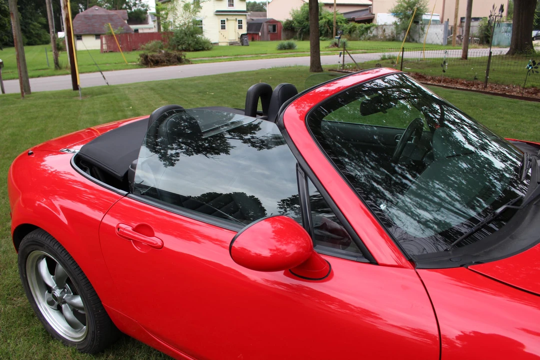2006 Mazda NC MX-5 Miata - Image 18 of 31