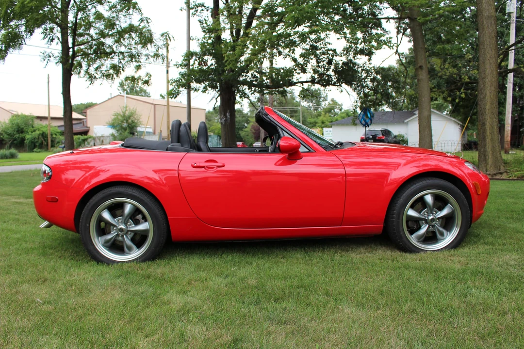 2006 Mazda NC MX-5 Miata - Image 7 of 31
