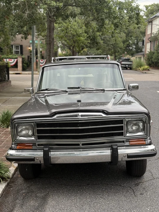 1990 Jeep SJ Grand Wagoneer - Image 6 of 31