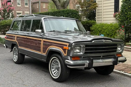 1990 Jeep Grand Wagoneer