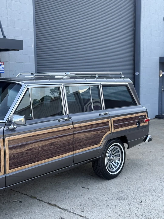 1990 Jeep SJ Grand Wagoneer - Image 30 of 31