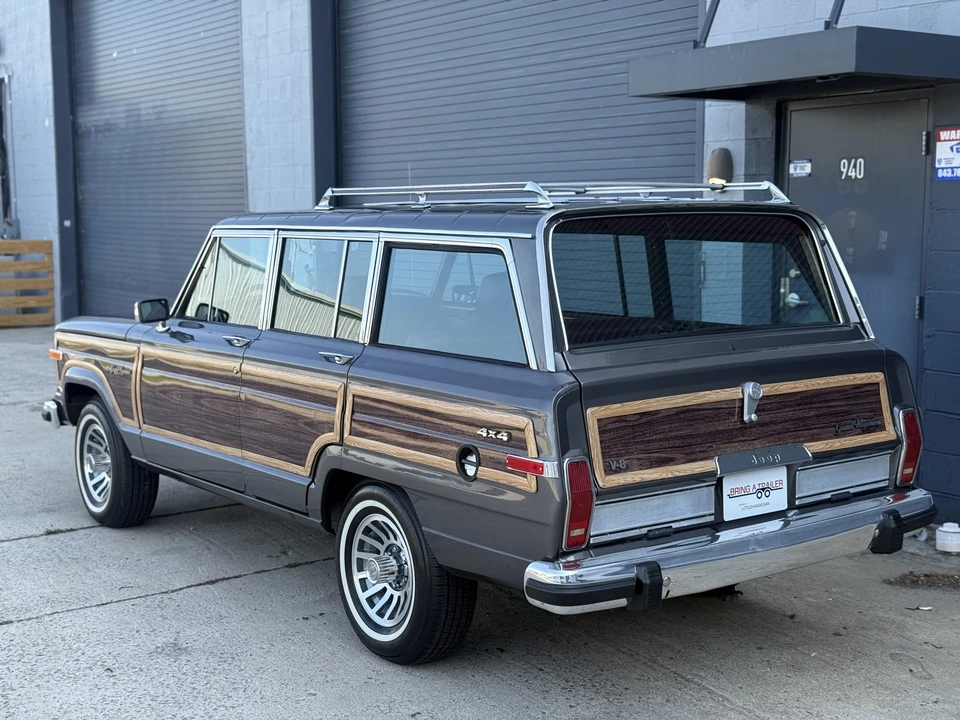 1990 Jeep SJ Grand Wagoneer - Image 27 of 31