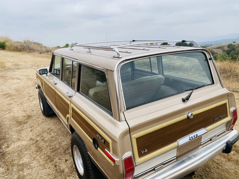 1990 Jeep SJ Grand Wagoneer - Image 20 of 31