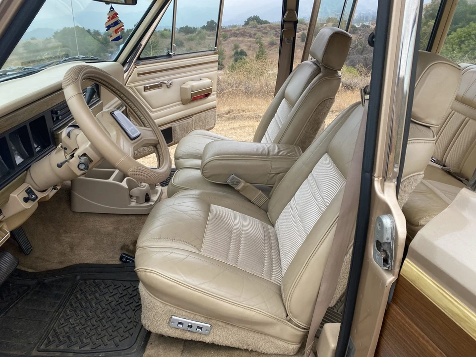 1990 Jeep SJ Grand Wagoneer - Image 30 of 31