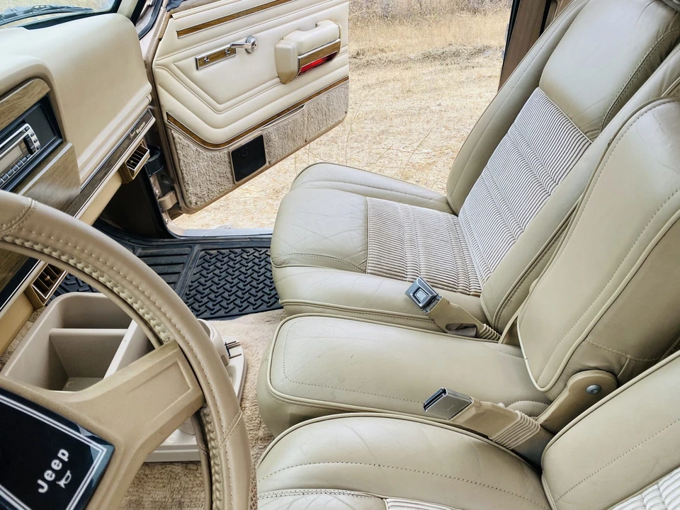 1990 Jeep SJ Grand Wagoneer - Image 31 of 31
