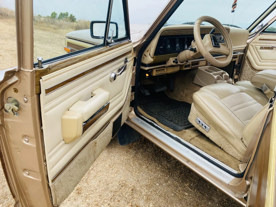 1990 Jeep SJ Grand Wagoneer - Image 29 of 31