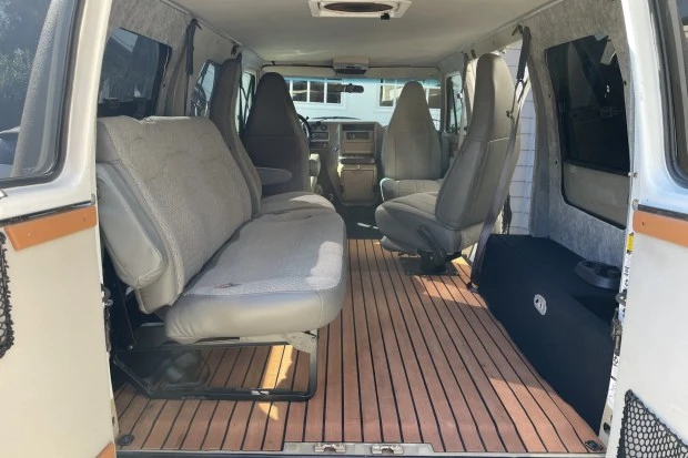 1993 Chevrolet G-Series Van - Image 5 of 9