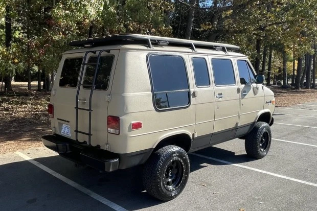 1993 Chevrolet G-Series Van - Image 2 of 9