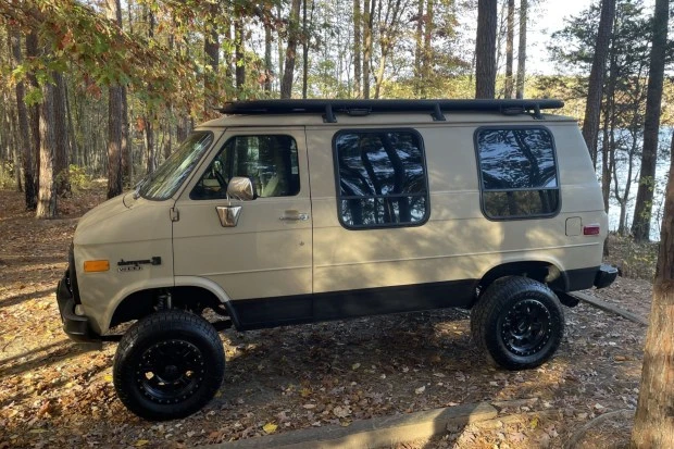 1993 Chevrolet G-Series Van - Image 3 of 9