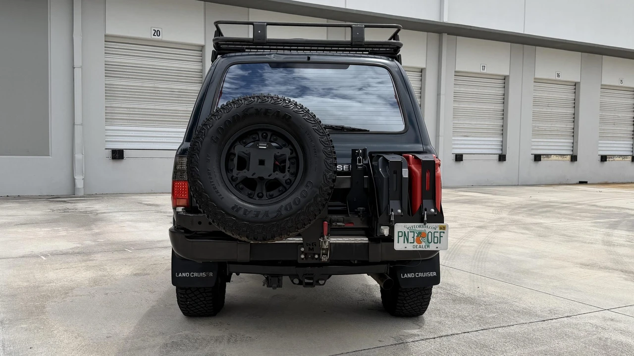 1993 Toyota J80 Land Cruiser - Image 9 of 31