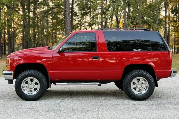 1994 Chevrolet K5 Blazer 3rd Gen - Image 3 of 7