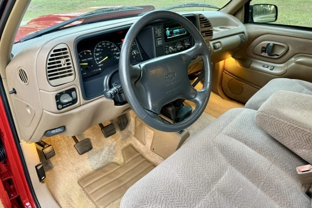 1994 Chevrolet K5 Blazer 3rd Gen - Image 5 of 7