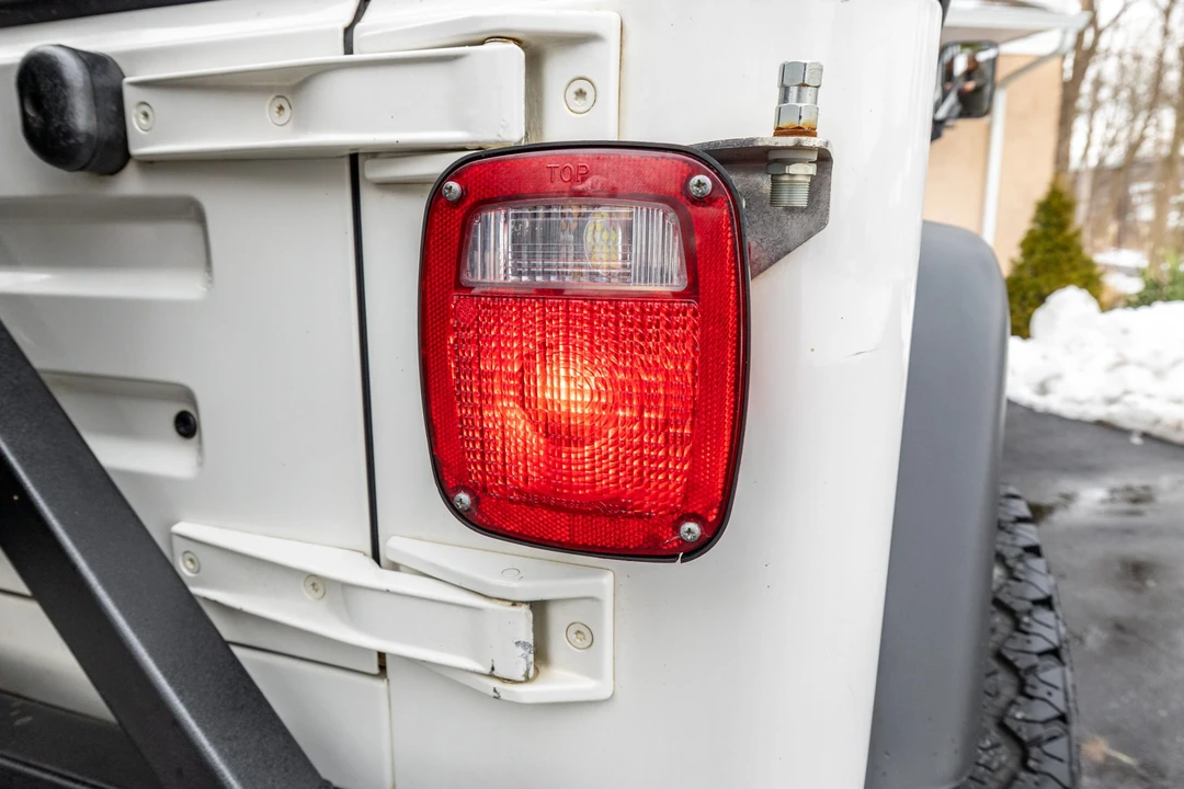 2001 Jeep TJ Wrangler - Image 18 of 31