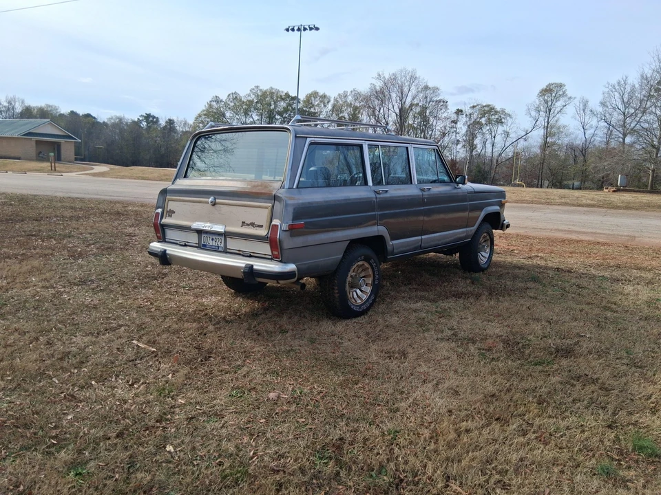 1987 Jeep SJ Grand Wagoneer - Image 11 of 31