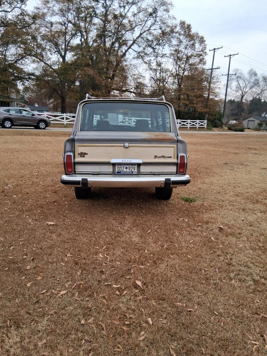 1987 Jeep SJ Grand Wagoneer - Image 10 of 31