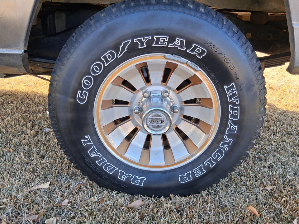 1987 Jeep SJ Grand Wagoneer - Image 28 of 31