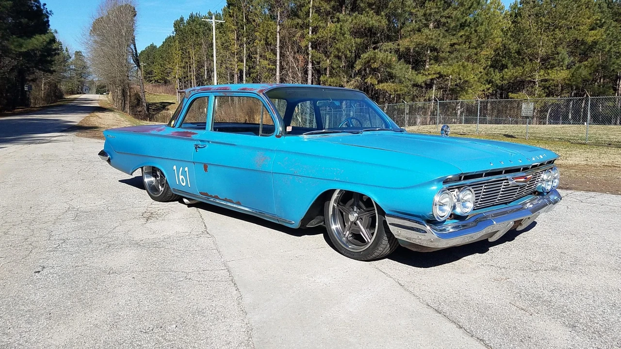 1961 Chevrolet Biscayne - Image 2 of 31