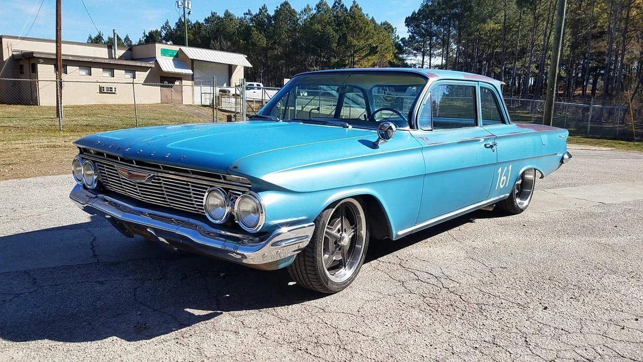1961 Chevrolet Biscayne - Image 8 of 31