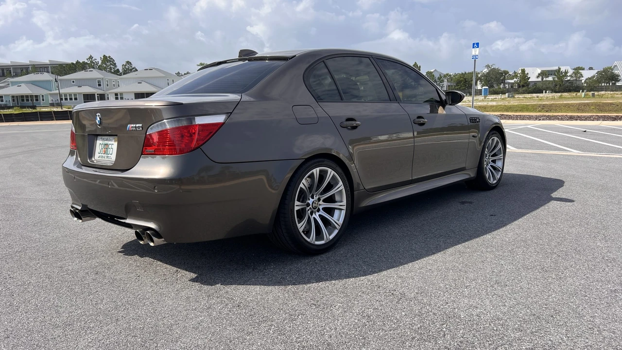 2006 BMW E60 M5 - Image 11 of 31