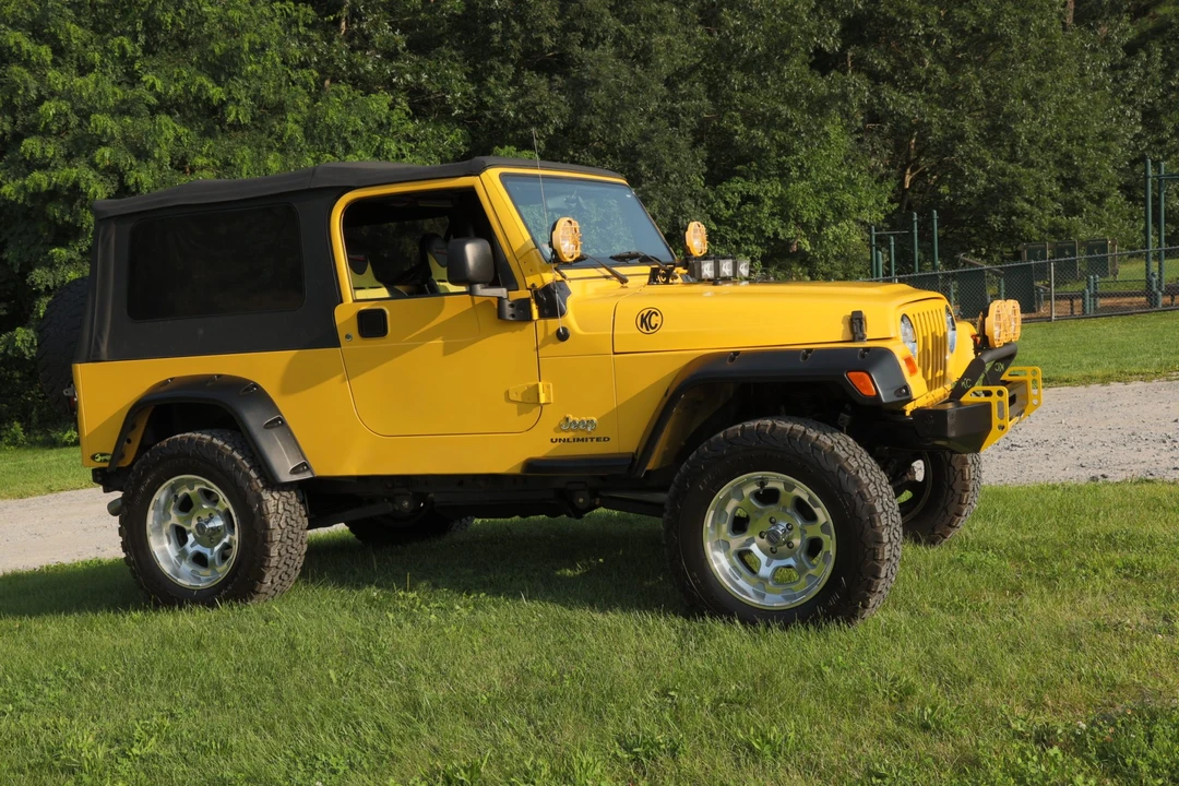 2004 Jeep TJ Wrangler - Image 17 of 31