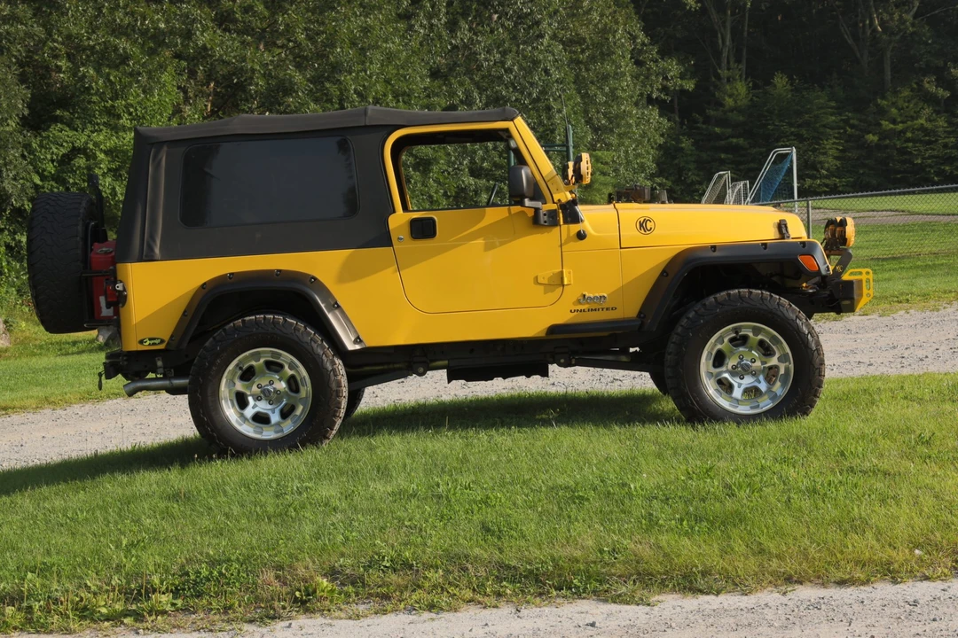 2004 Jeep TJ Wrangler - Image 16 of 31
