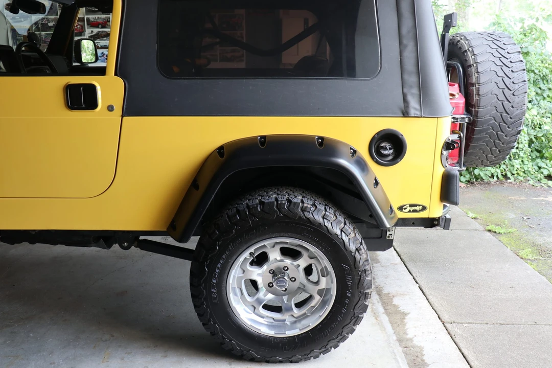 2004 Jeep TJ Wrangler - Image 23 of 31