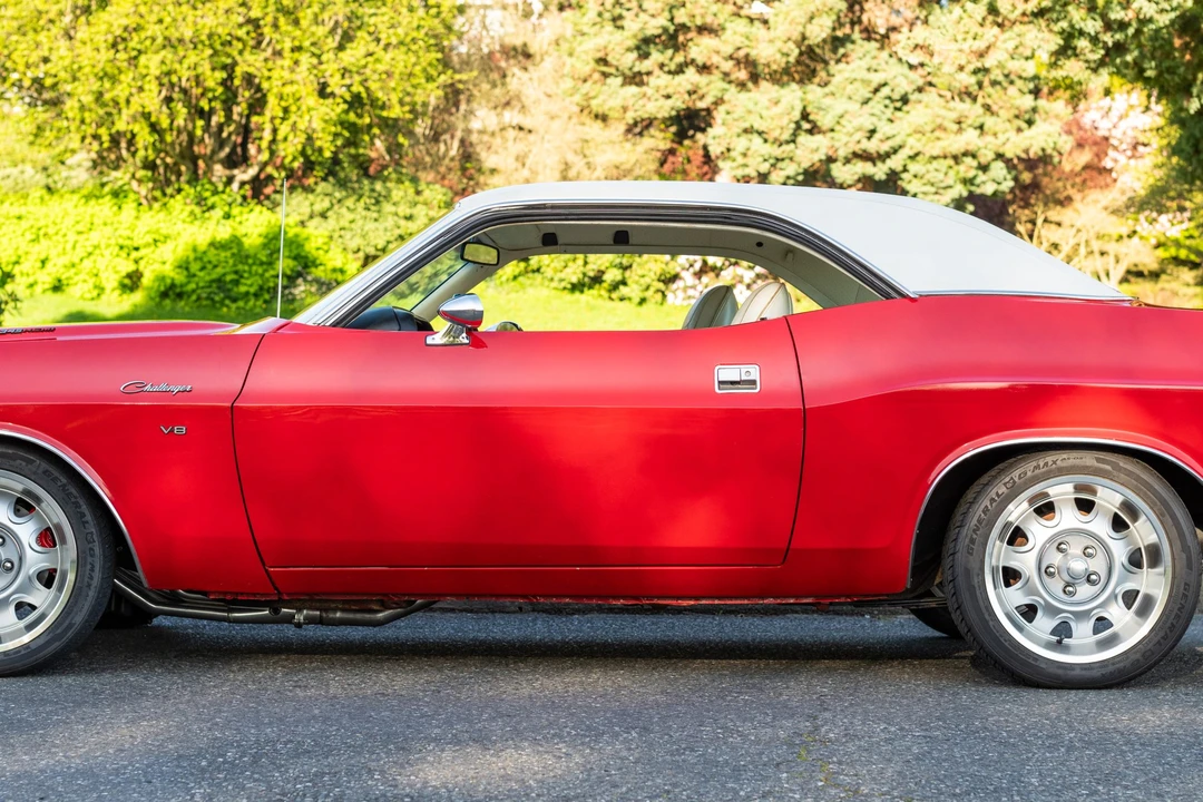 1970 Dodge Challenger Hemi 1st Gen - Image 10 of 31