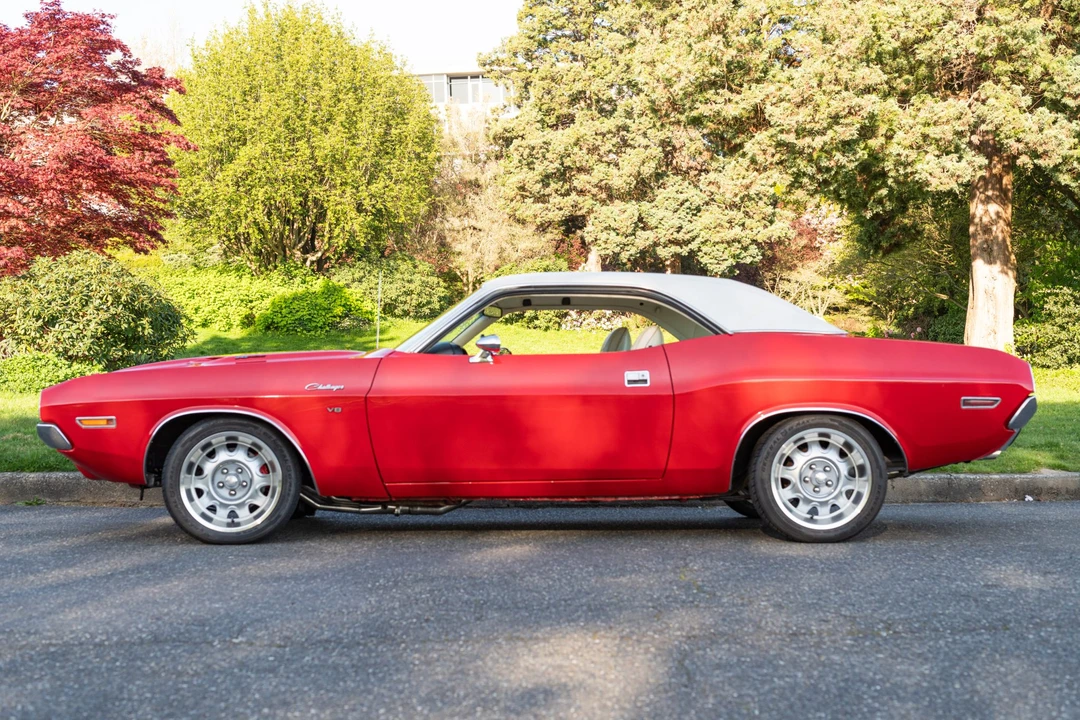 1970 Dodge Challenger Hemi 1st Gen - Image 9 of 31