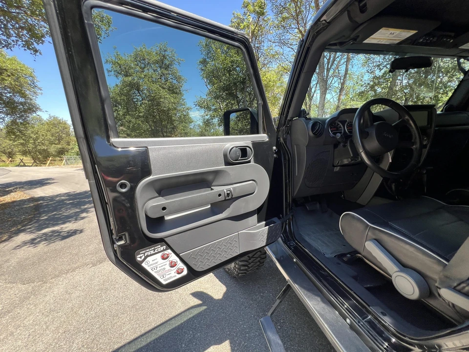 2010 Jeep JK Wrangler - Image 25 of 31