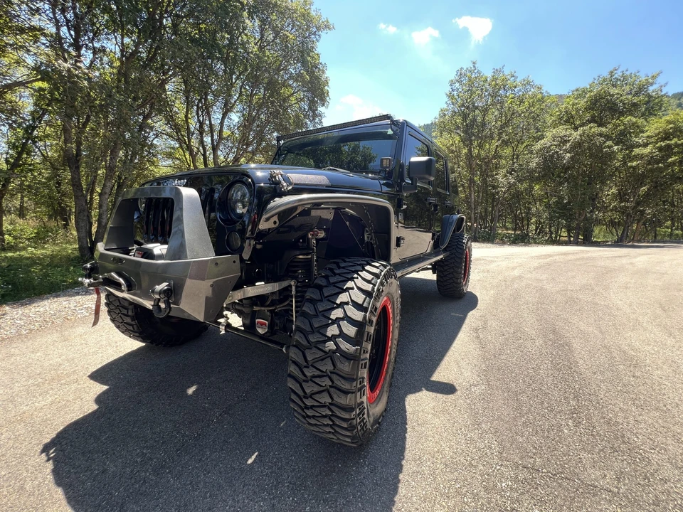 2010 Jeep JK Wrangler - Image 2 of 31