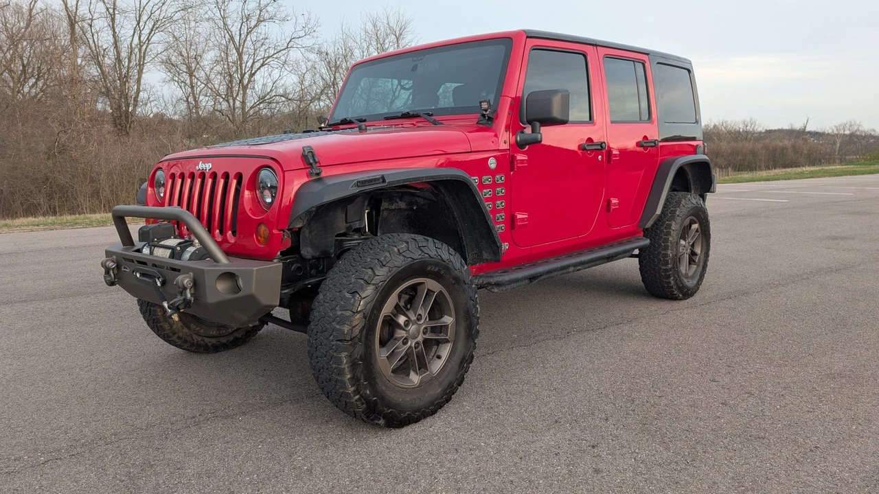 2011 Jeep JK Wrangler - Image 3 of 31