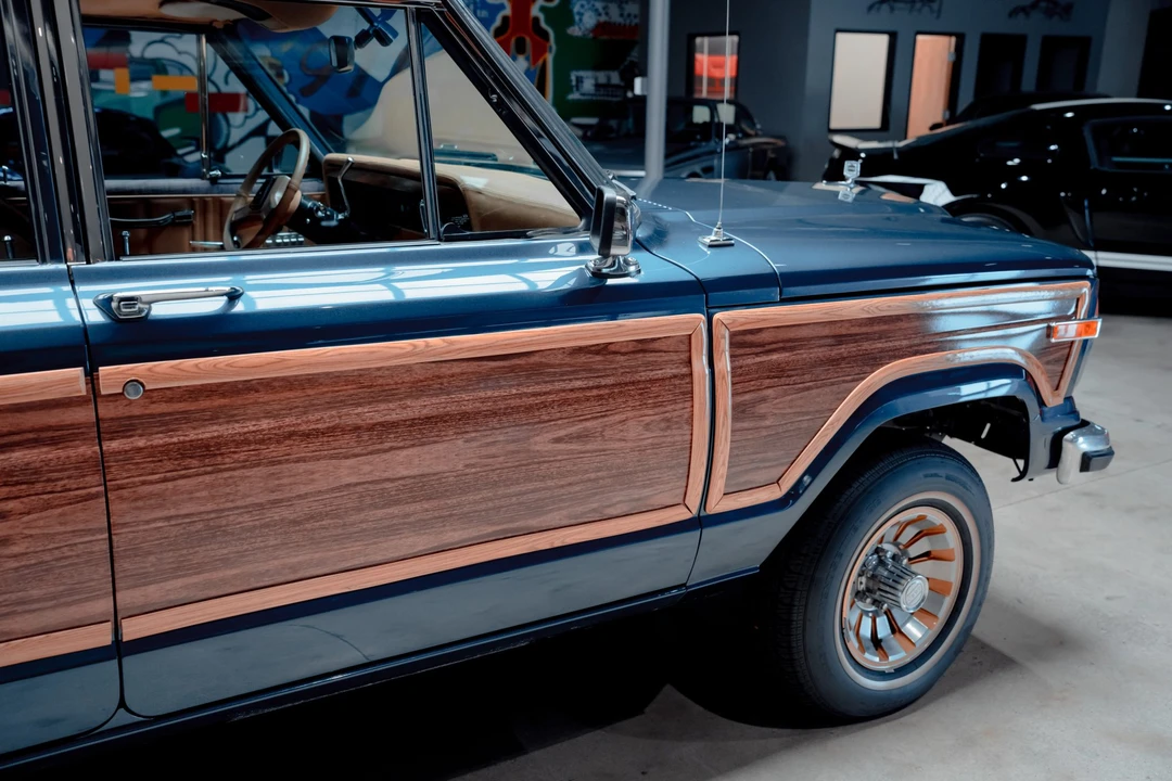 1990 Jeep SJ Grand Wagoneer - Image 28 of 31