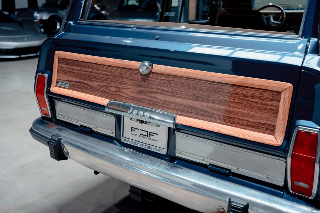 1990 Jeep SJ Grand Wagoneer - Image 23 of 31