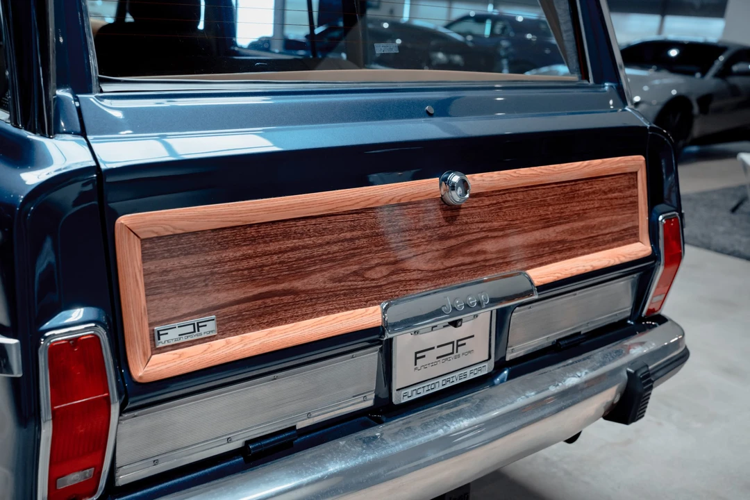 1990 Jeep SJ Grand Wagoneer - Image 22 of 31