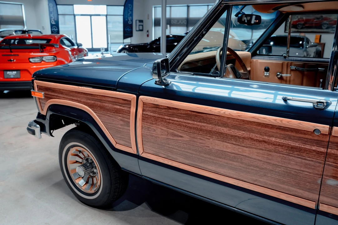 1990 Jeep SJ Grand Wagoneer - Image 17 of 31