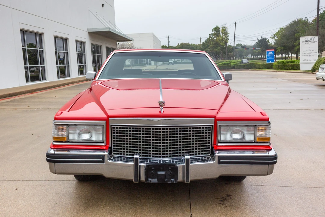 1984 Cadillac Brougham - Image 8 of 31